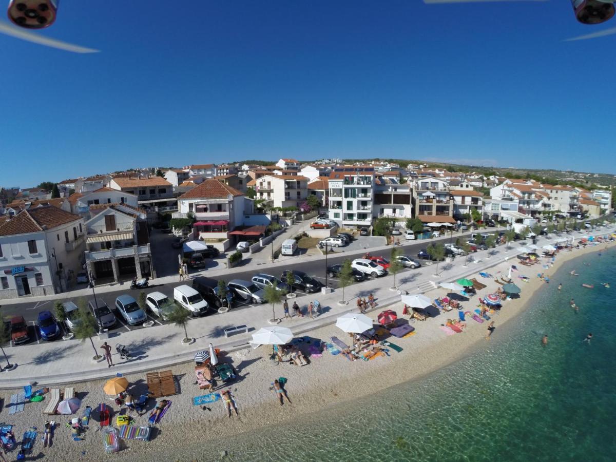 Beachfront Apartments Villa Sisa Primošten Kültér fotó